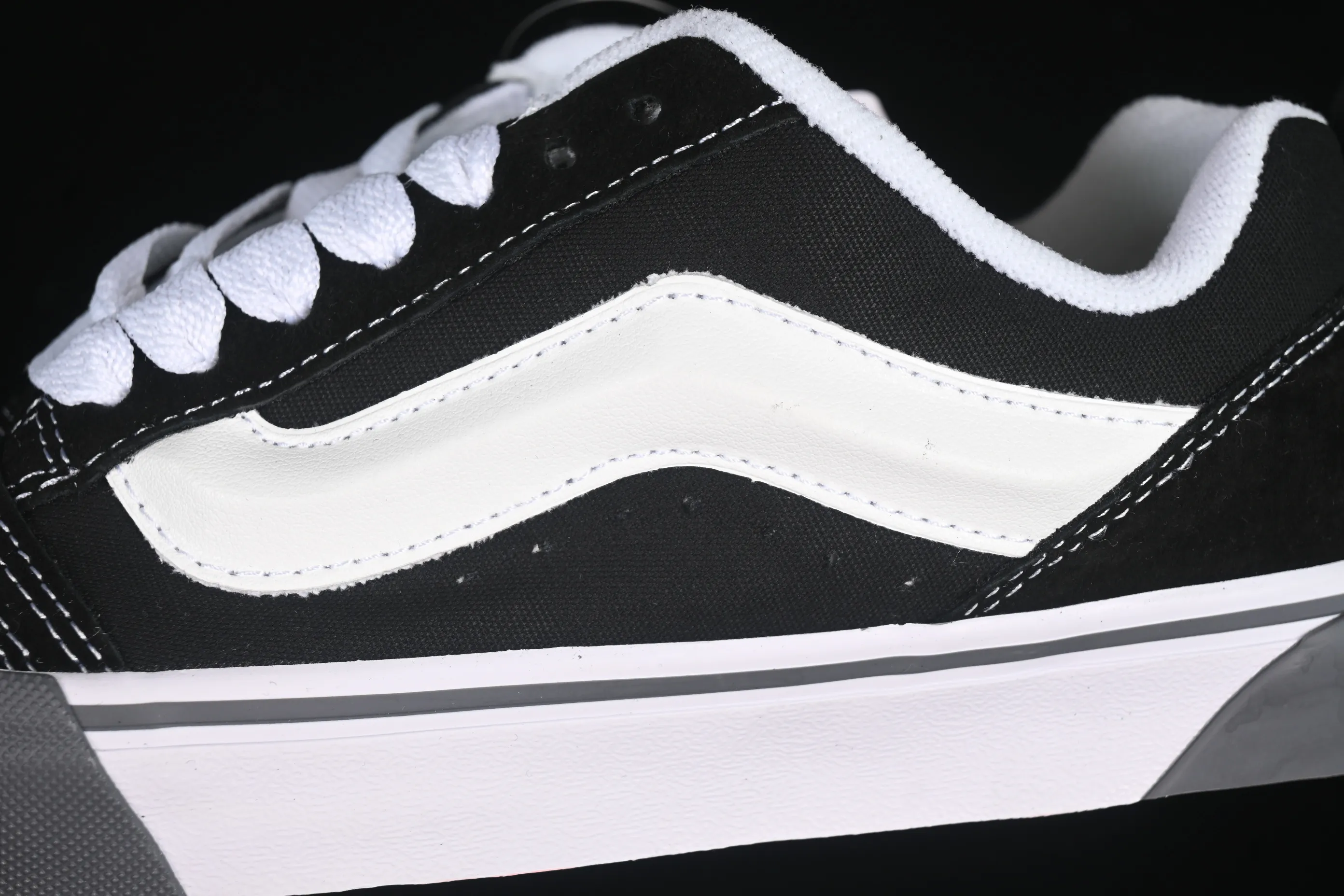 All categories Vans Vans series Vans Low Vans low-top Vans Knu Skool Vans low-top retro casual fat bread shoes VN0009QCCJJ